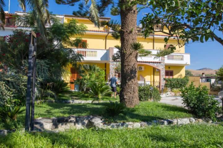 B&B Casa Cosmano Brancaleone Marina Eksteriør bilde
