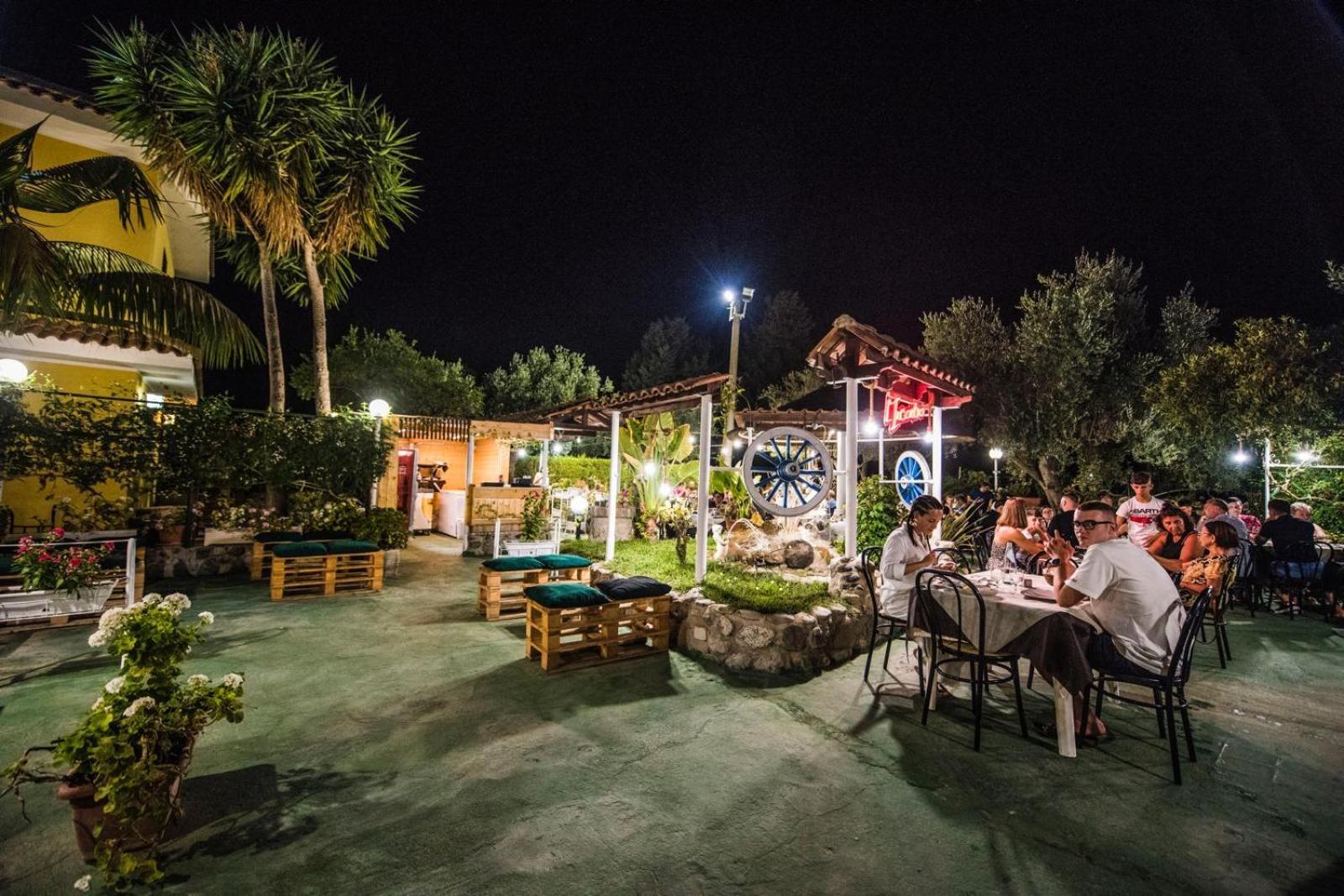 B&B Casa Cosmano Brancaleone Marina Eksteriør bilde