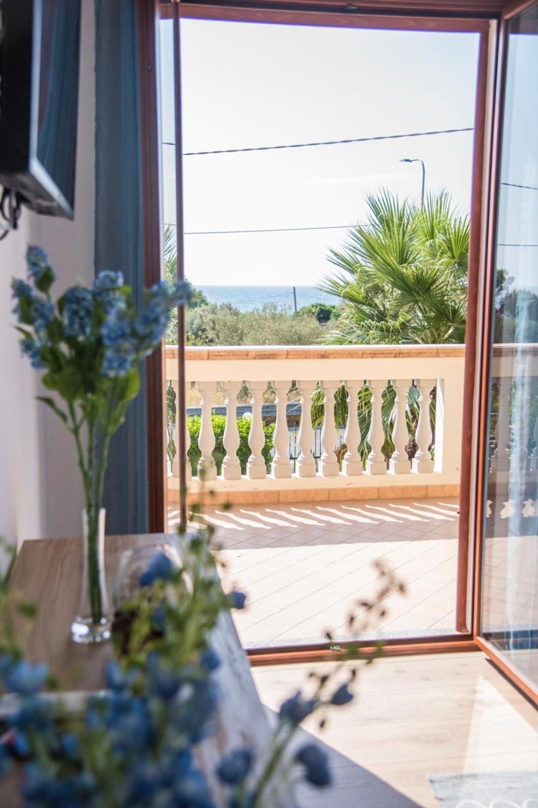 B&B Casa Cosmano Brancaleone Marina Eksteriør bilde