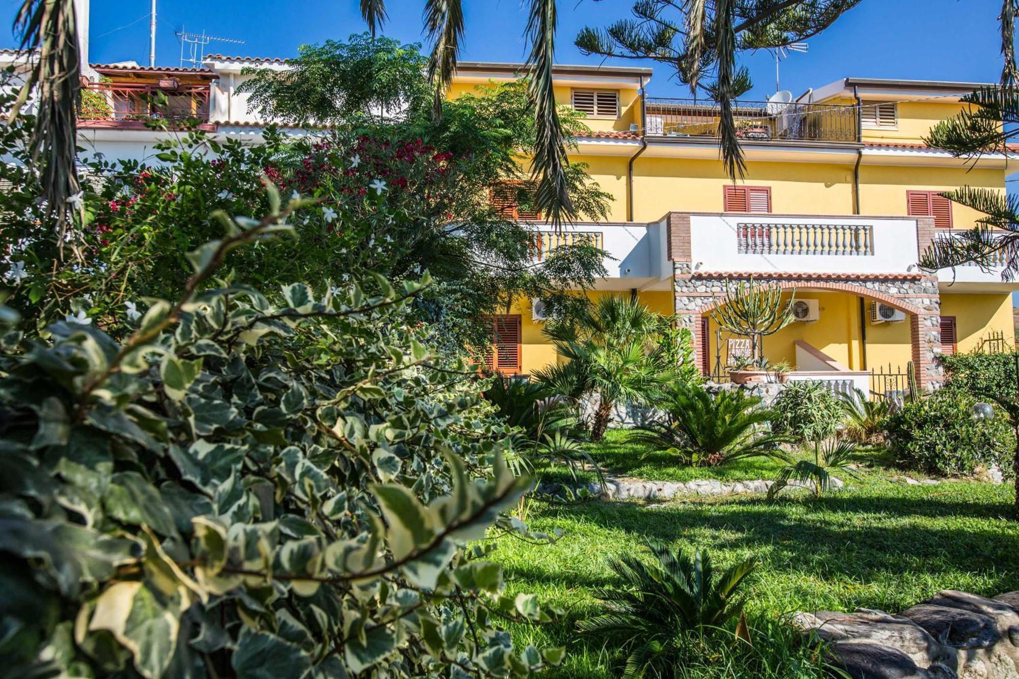 B&B Casa Cosmano Brancaleone Marina Eksteriør bilde
