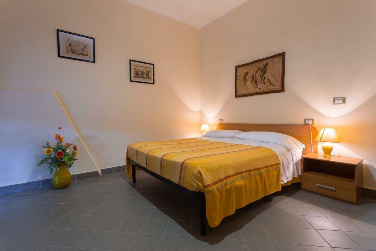 B&B Casa Cosmano Brancaleone Marina Eksteriør bilde